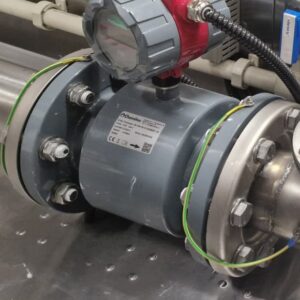 PRZEPŁYWOMIERZ ELEKTROMAGNETYCZNY NA RUROCIĄG